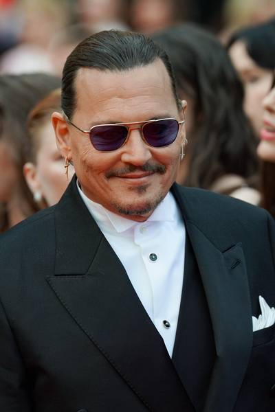 Ému aux larmes, Johnny Depp s’offre une standing ovation de sept minutes à Cannes