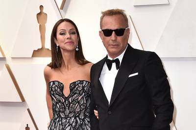 La femme de Kevin Costner demande le divorce après 18 ans de mariage