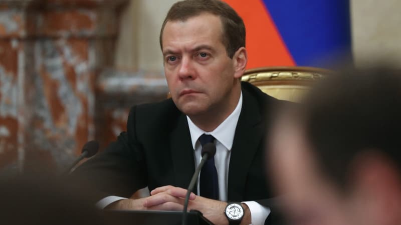 Drones abattus au-dessus du Kremlin: l’ex-président Dmitri Medvedev appelle à “éliminer” Zelensky