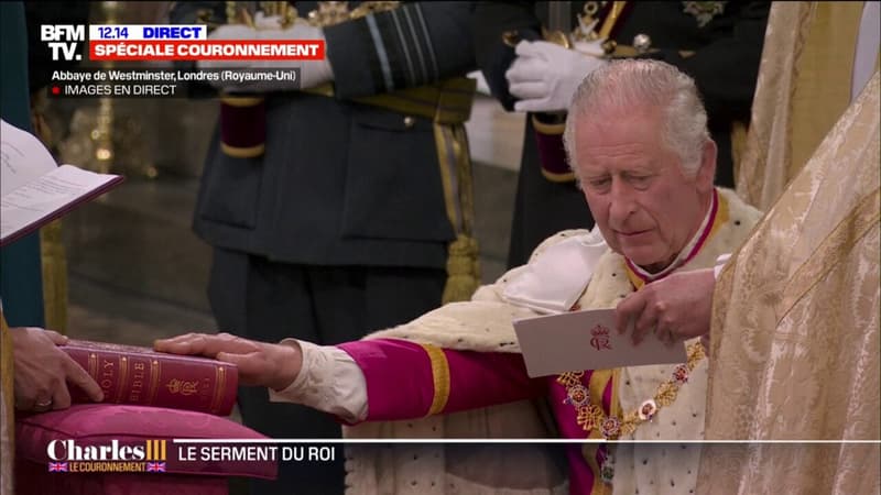 Le roi Charles III prête serment sur la Bible