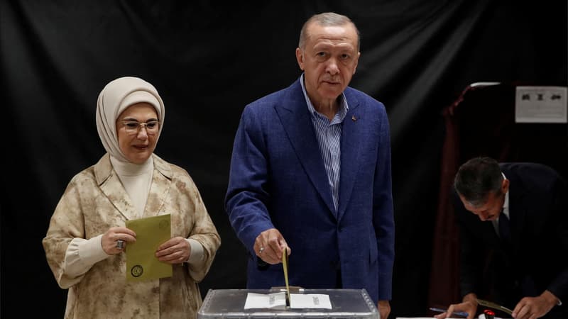 Turquie: Erdogan revendique la victoire à la présidentielle