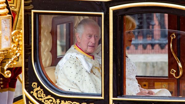 Charles III : drame après son couronnement, une femme termine les festivités entre la vie et la mort