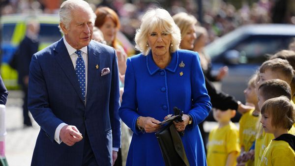 Couronnement de Charles III : le roi et de la reine consort dans le métro, leur drôle de message aux voyageurs