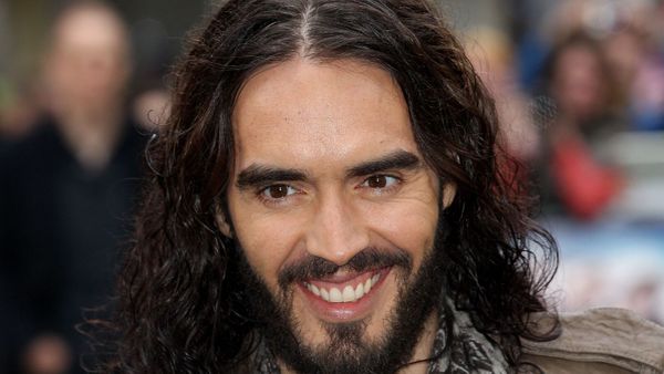Dans la chambre des stars. Russell Brand : ce record sexuel dont il est très fier