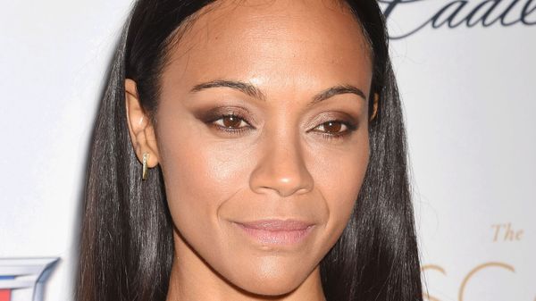 Dans la chambre des stars. Zoe Saldana : cette position sexuelle qu’elle aime par-dessus tout