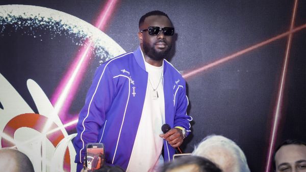 Gims : nouvelle polémique pour le chanteur filmé avec un félin d’une espèce menacée