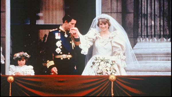 “J’en avais le ventre retourné” : cette odeur liée à Lady Di que Charles III n’a pas supporté lors de sa lune de miel