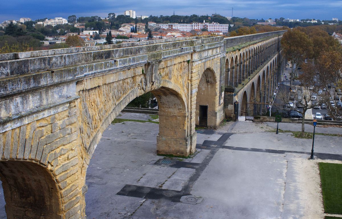 Montpellier : Un homme se suicide en se jetant de l’aqueduc des Arceaux