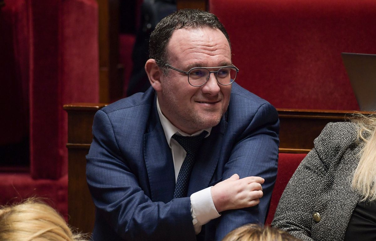 Affaire Damien Abad : L’ex-ministre entendu en garde à vue et relâché sans poursuite à ce stade