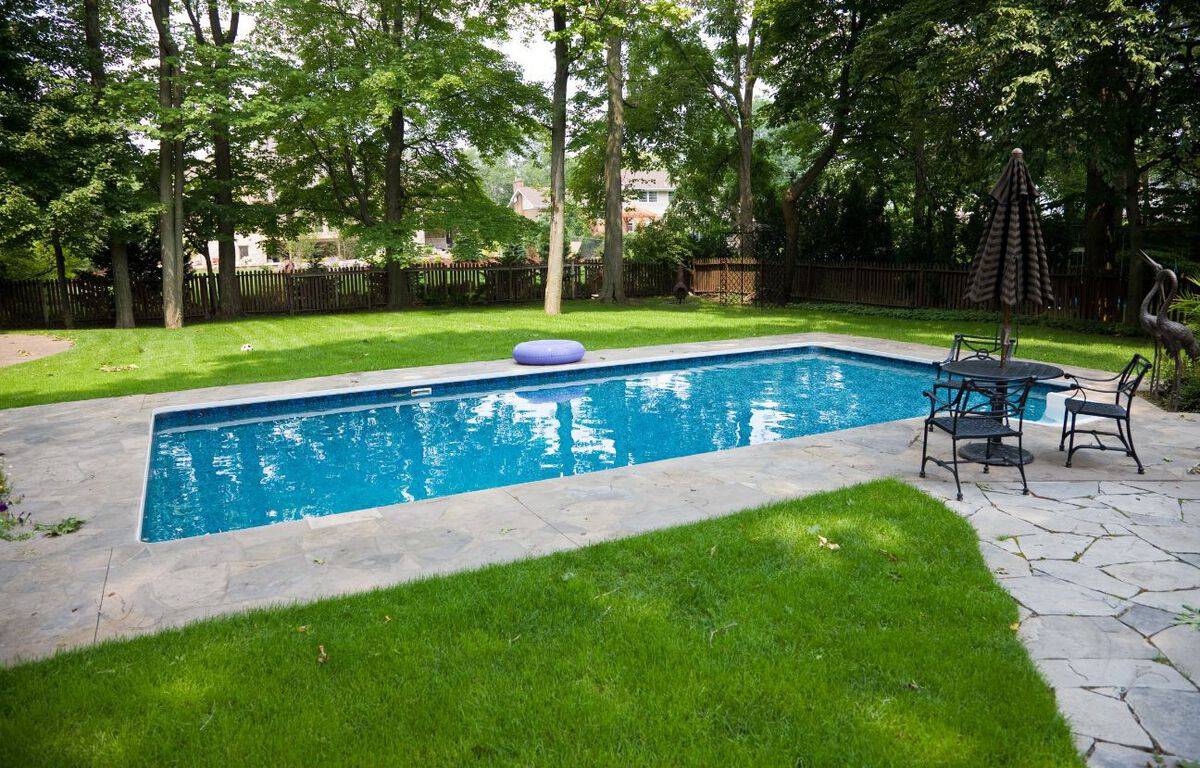 Tarn-et-Garonne : Un enfant de 4 ans en arrêt cardiorespiratoire sauvé de la noyade par un voisin