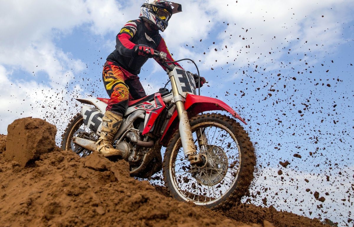 Bretagne : Un pilote de motocross décède lors d’une course