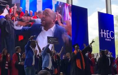 Diplômé d’HEC, le leader de Magic System a fait le show lors de la remise des prix