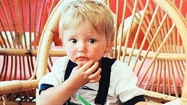 AFFAIRES OUBLIÉES. Ben Needham : enlevé ou enterré vivant à 1 an ? Ce mystère qui ne faiblit pas