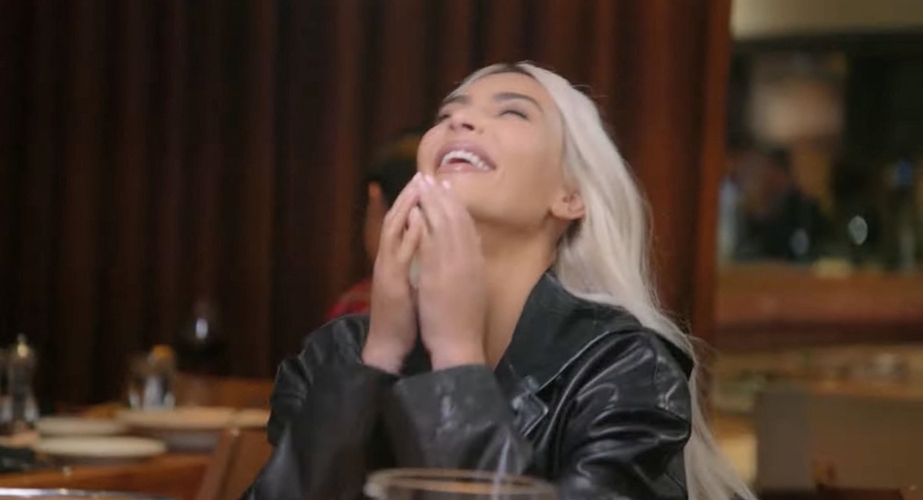 Kim Kardashian en latex et cuir : la star plus sexy que jamais laisse peu de place à l’imagination (Photos)