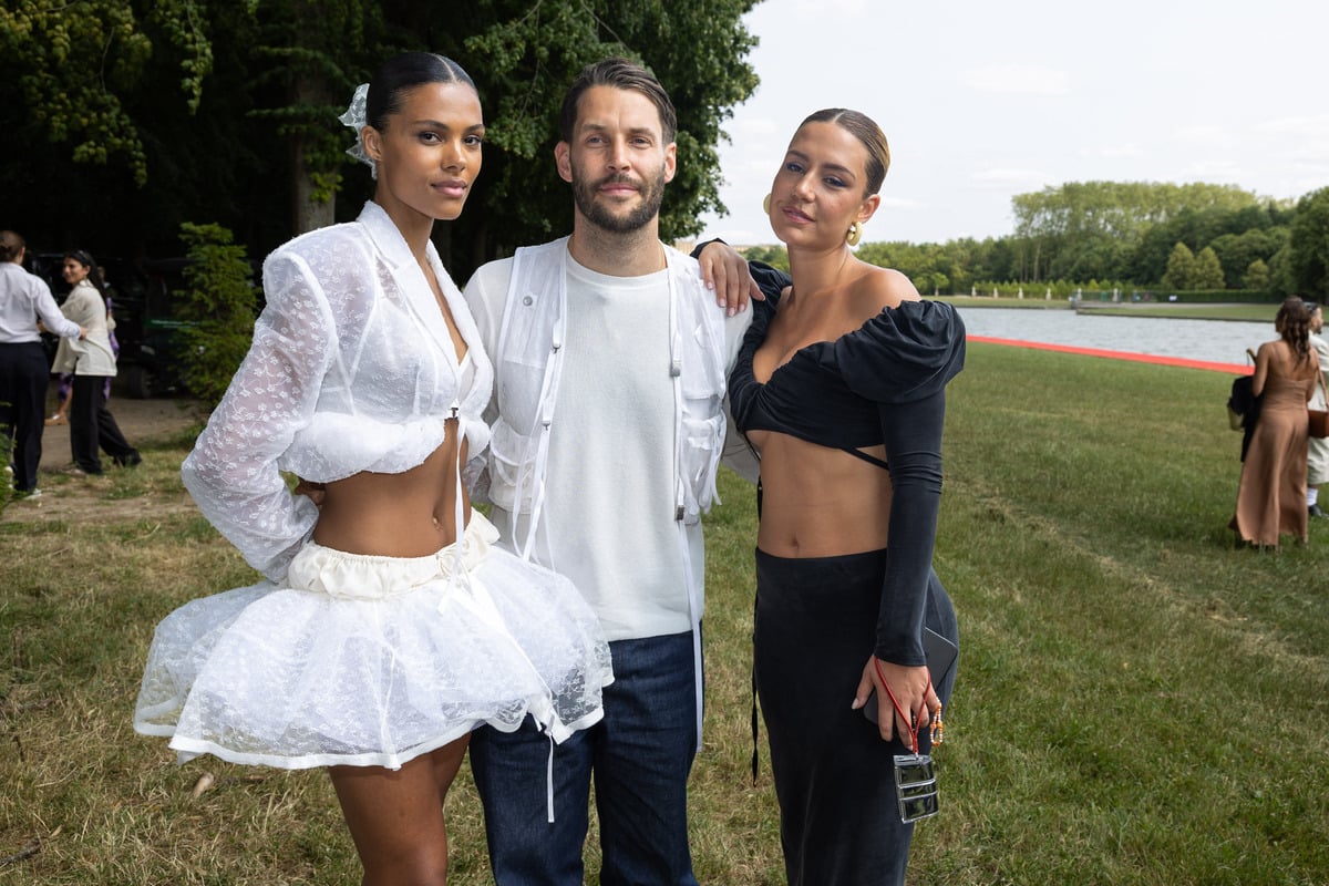 Tina Kunakey, Eva Longoria, Victoria Beckham… Explosion de glamour au défilé Jacquemus (Photos)