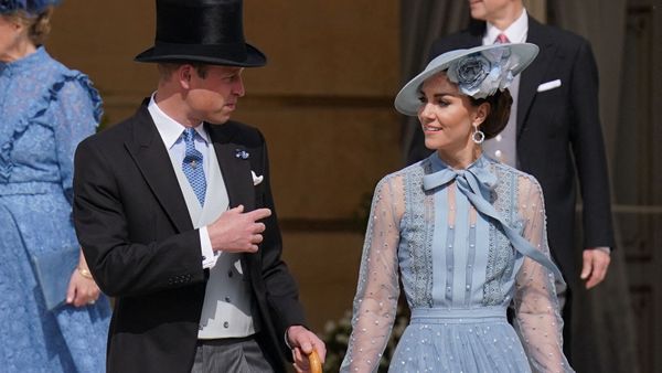 Kate Middleton trop bavarde ? Ce geste pas très classe de William filmé au mariage d’Hussein de Jordanie
