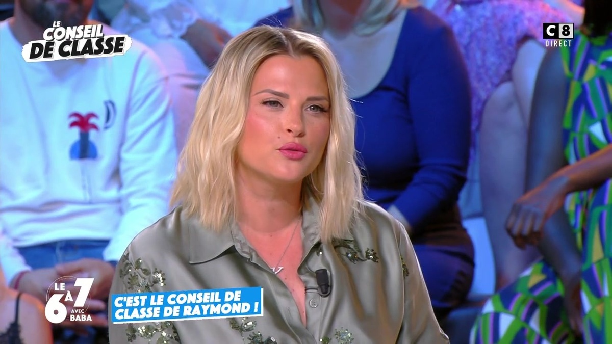 Kelly Vedovelli en larmes : réconfortée par Hugo Manos, elle quitte subitement le plateau de TPMP