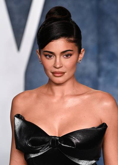 Kylie Jenner avoue avoir eu recours à la chirurgie esthétique pour sa poitrine (et elle le regrette)