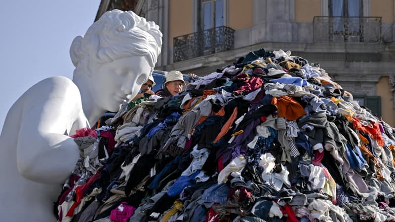 Italie: la “Vénus aux chiffons” de Michelangelo Pistoletto incendiée à Naples