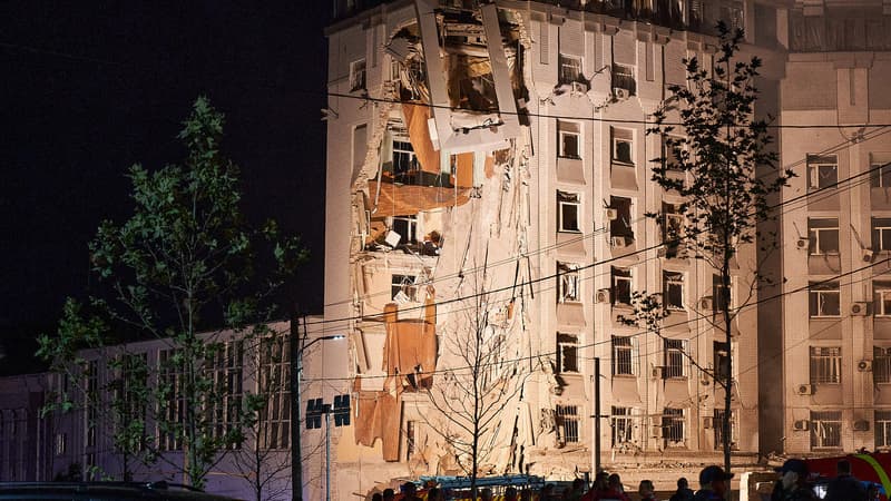 Guerre en Ukraine: un missile russe frappe un immeuble à Dnipro, au moins cinq blessés