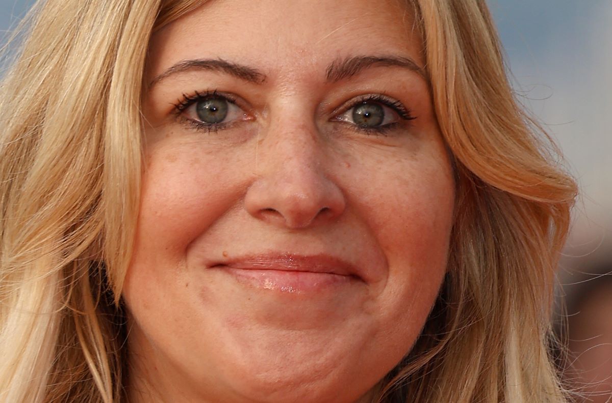 “J’avais beau savoir que c’était faux…” : Amanda Sthers blessée par une rumeur sur sa relation avec Patrick Bruel