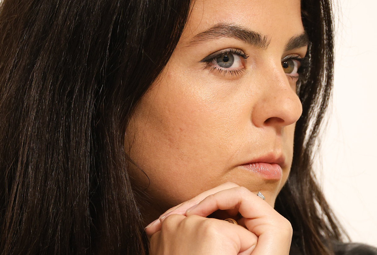 Affaire Alain Delon : la réponse pleine d’amour d’Anouchka après la plainte d’Hiromi Rollin