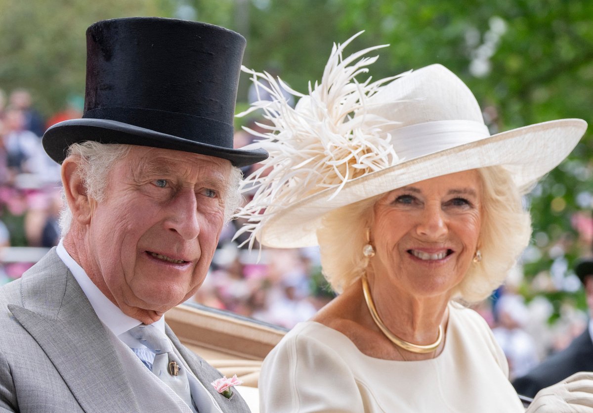 Charles III et Camilla Parker Bowles : ce colossal écart de salaire qui interroge