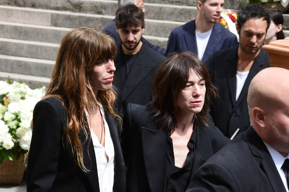 Mort de Jane Birkin : « bravant tout avec ta canne », cette rumeur démentie avec force en pleines obsèques