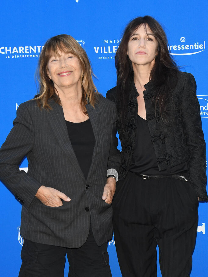 Charlotte Gainsbourg : ses confidences sur sa relation compliquée avec sa mère, Jane Birkin
