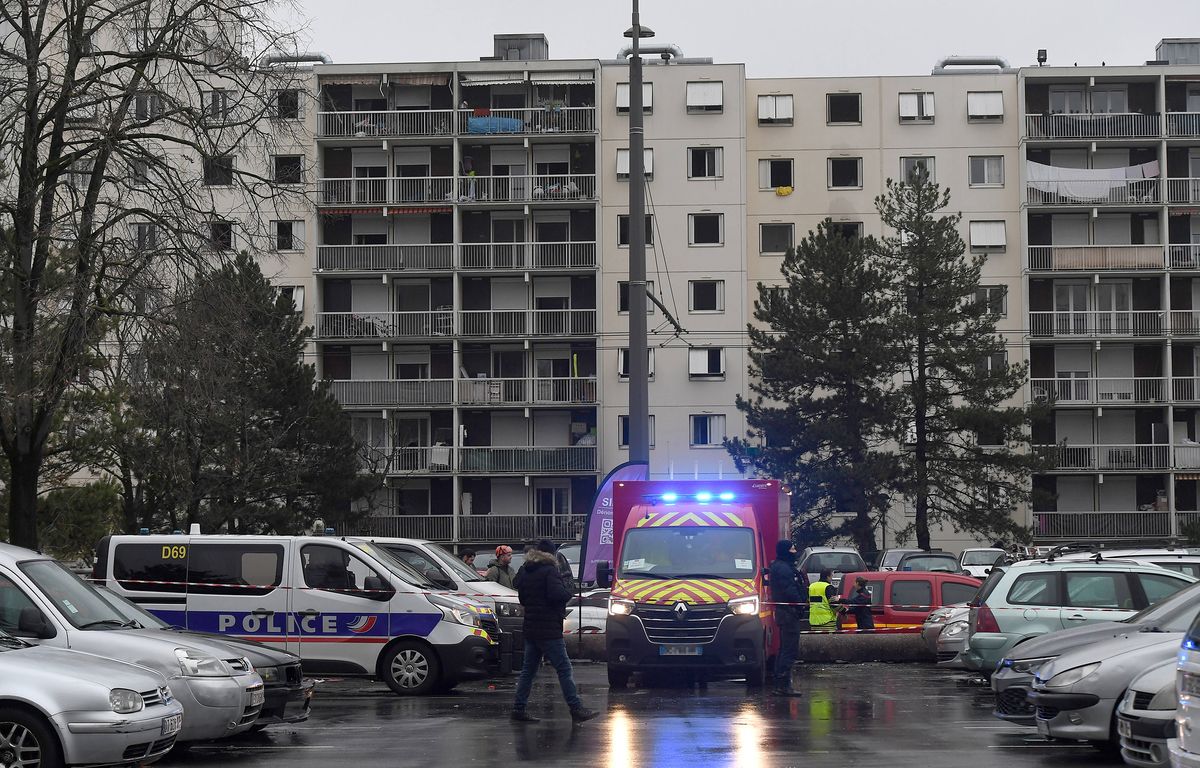 Incendie mortel à Vaulx-en-Velin : Un canapé dans le hall de l’immeuble à l’origine du feu
