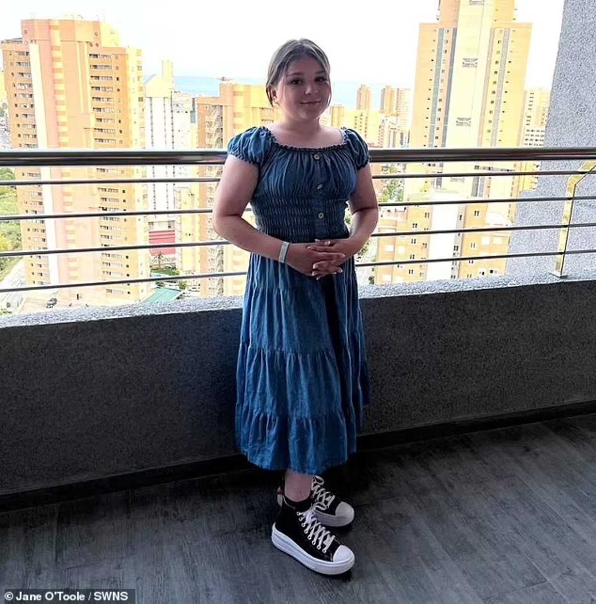 Ses questions sur la petite taille de sa fille aboutissent à un diagnostic terrifiant