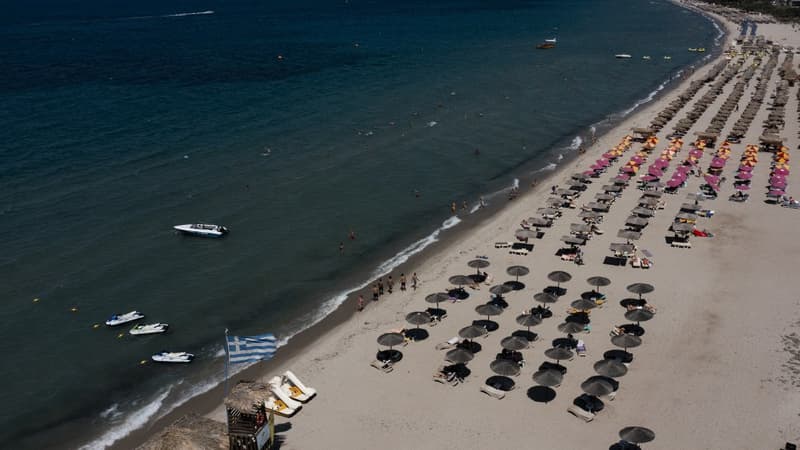 “Mouvement des serviettes”: en Grèce, des citoyens protestent contre la privatisation des plages