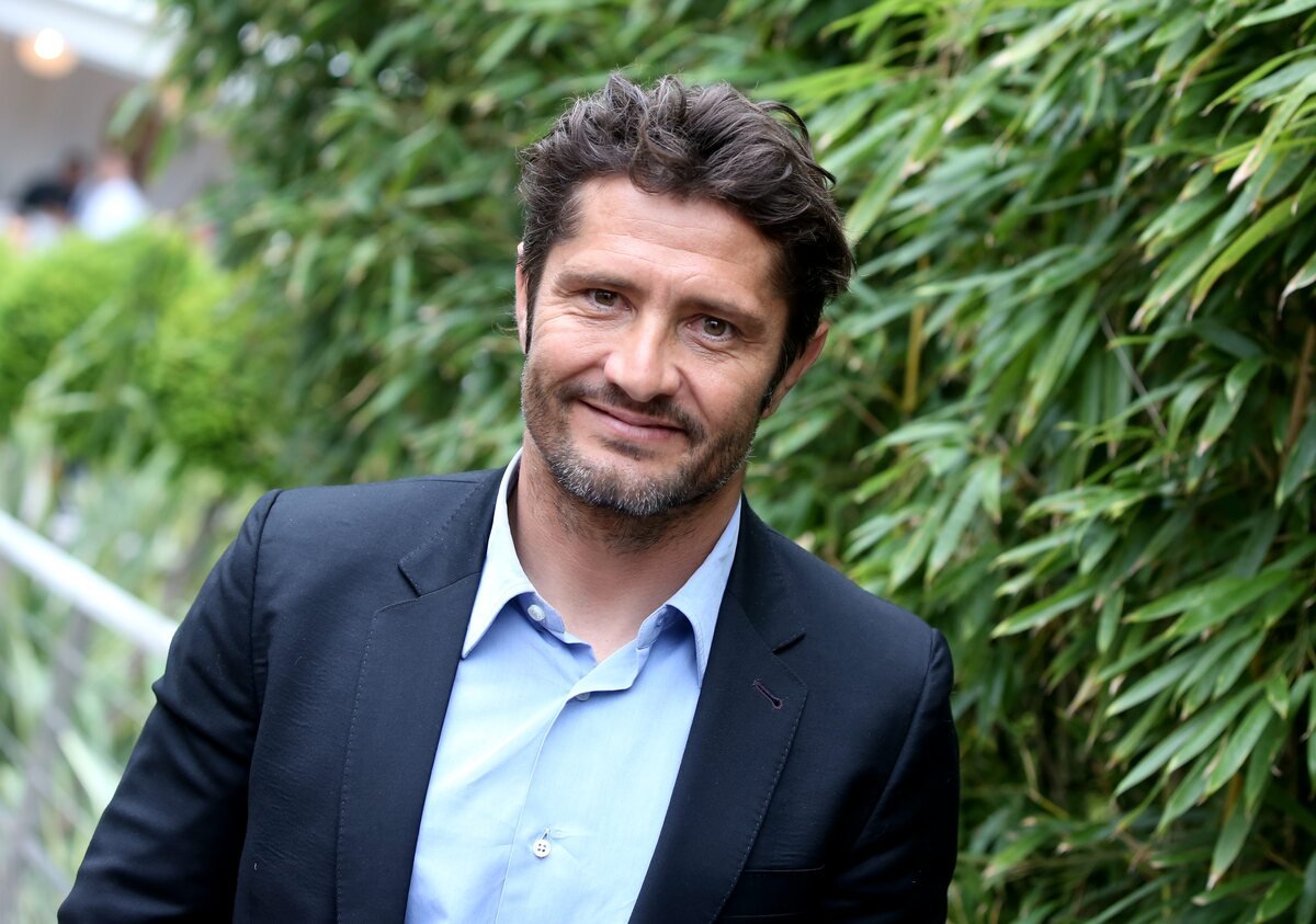 Bixente Lizarazu : le champion du monde prend la pose avec son fils Tximista de retour au Pays basque