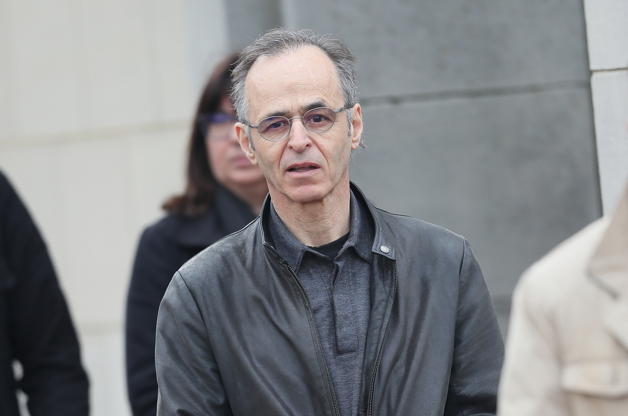 « Je suis triste » : Jean-Jacques Goldman sort de sa retraite pour faire une mise au point très cash