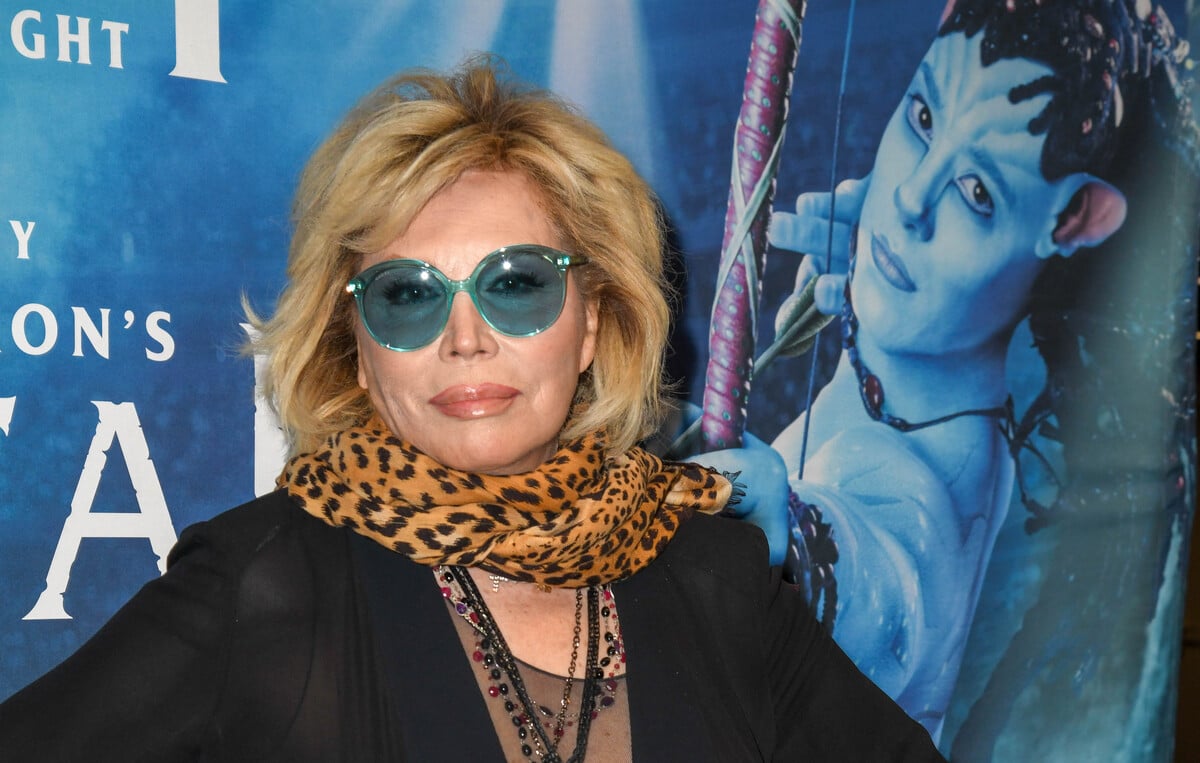 Amanda Lear : ses terribles confidences sur l’incendie de sa maison qui a coûté la vie à son mari