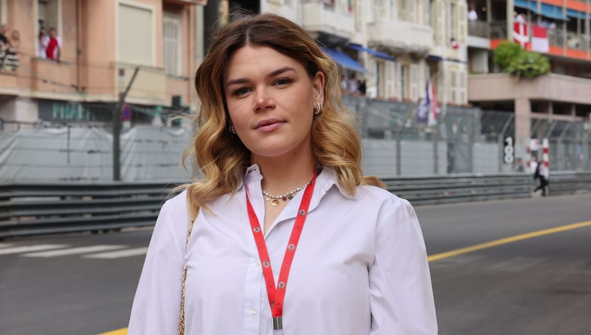 Camille Gottlieb en couple : sous le soleil de Corse, elle partage un rarissime cliché de son compagnon tatoué