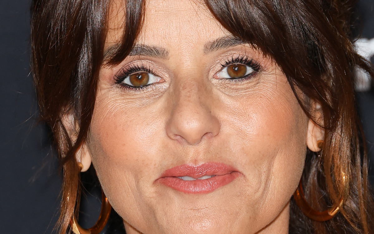 Faustine Bollaert : maladroite avec une fan, elle lance un avis de recherche