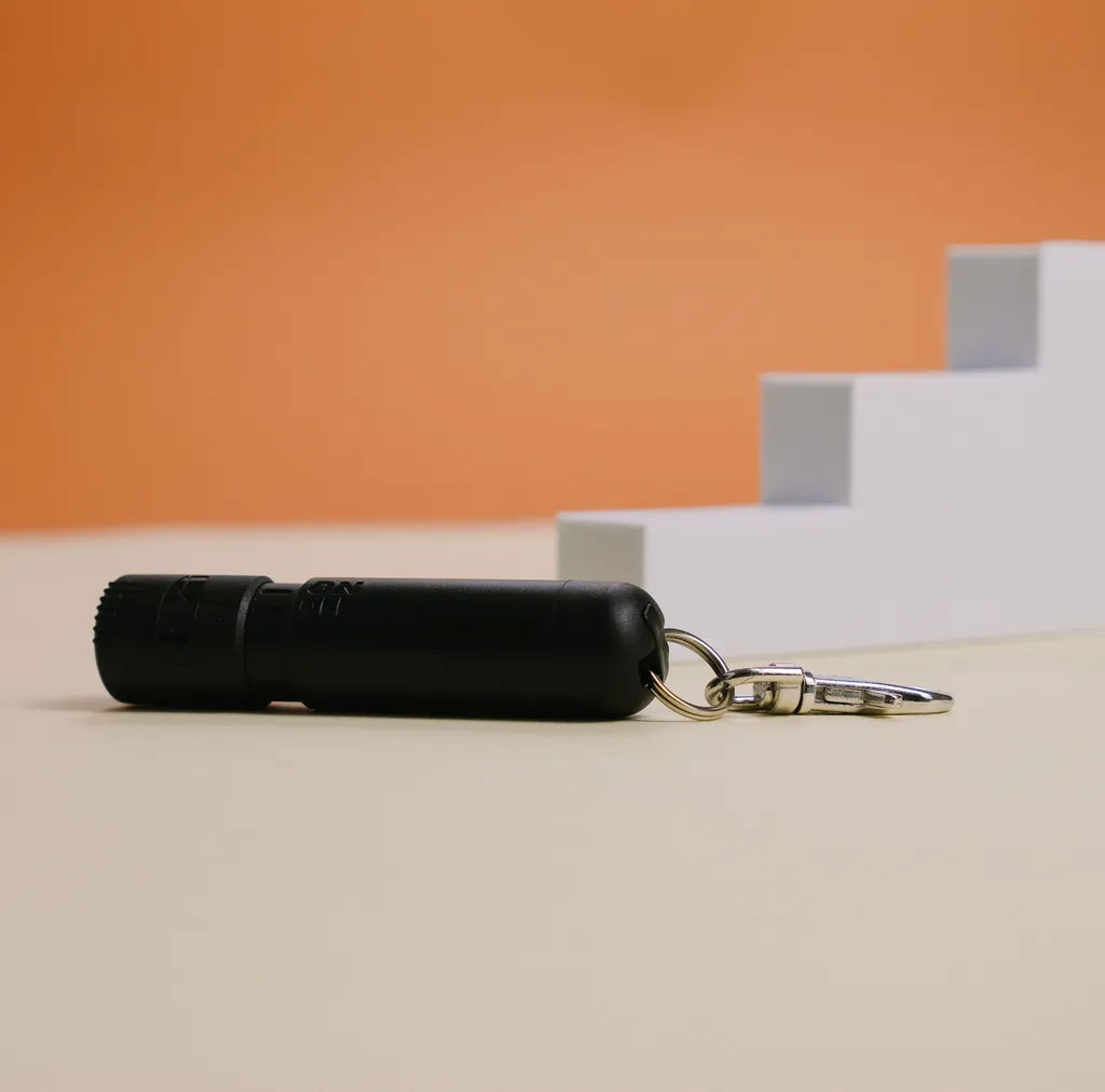 Bombe lacrymogène : une alliée pour la protection personnelle ?