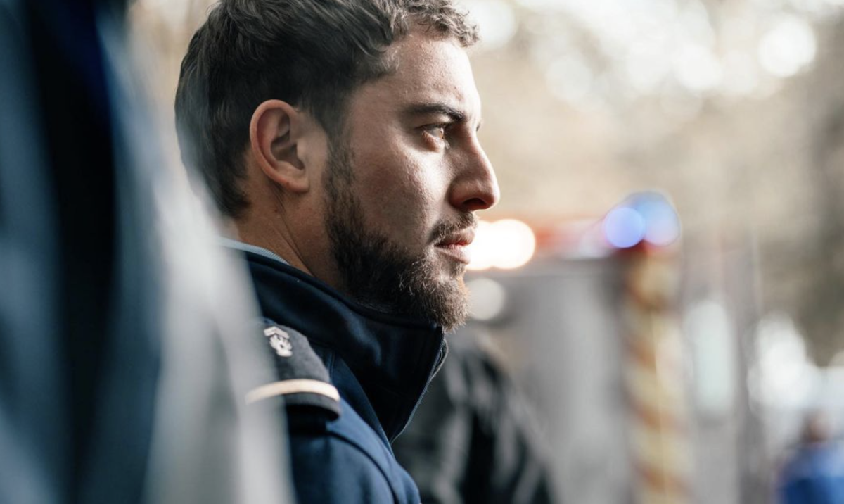 Marwan Berreni recherché par la police : une photo de la voiture accidentée de l’acteur dévoilée