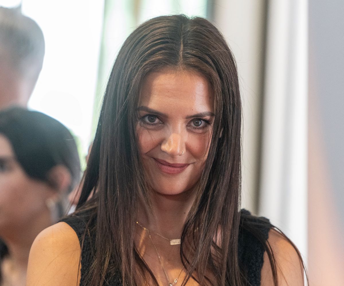 Meghan Markle sexy en robe tube ultra moulante : Katie Holmes lui chipe son look et le twiste à la perfection