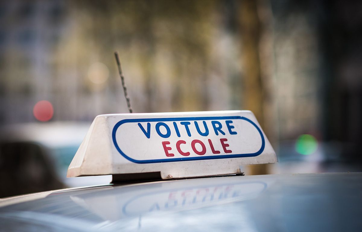Belgique : Après 12 échecs, il envoie son sosie passer le permis de conduire à sa place
