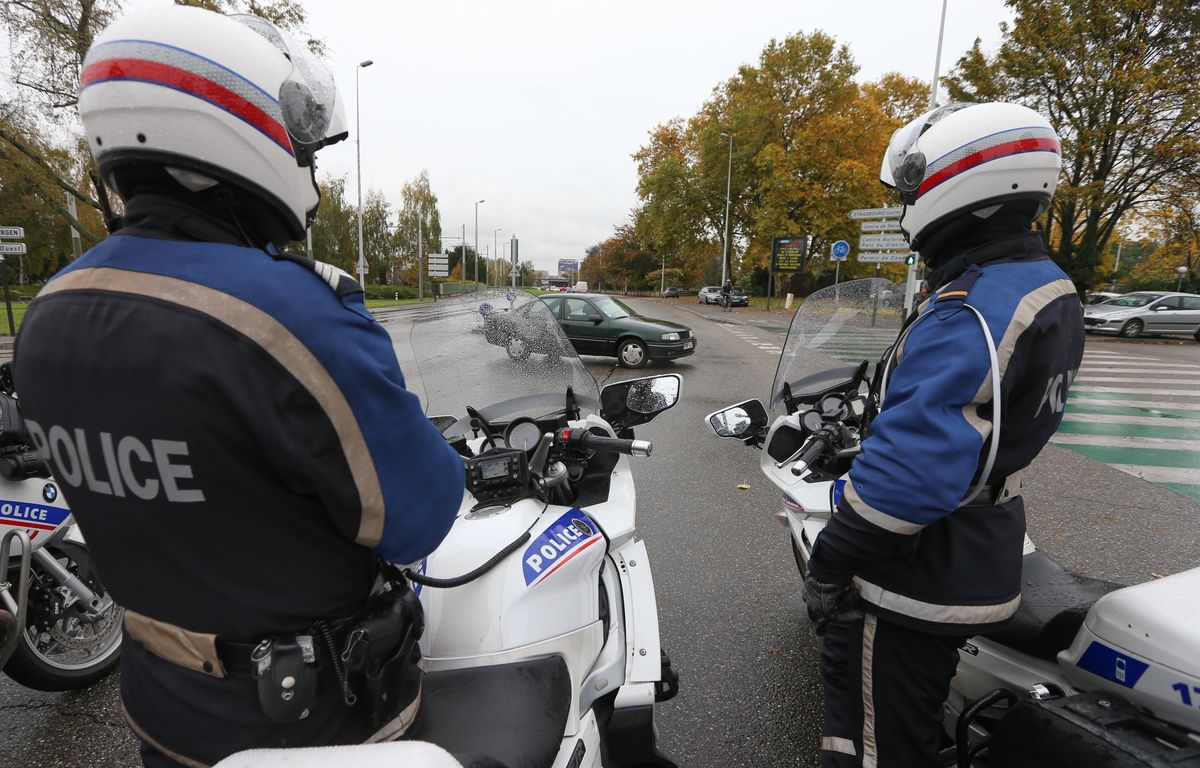 Nord : Il conduit sans permis ni assurance et avec son gamin sur les genoux