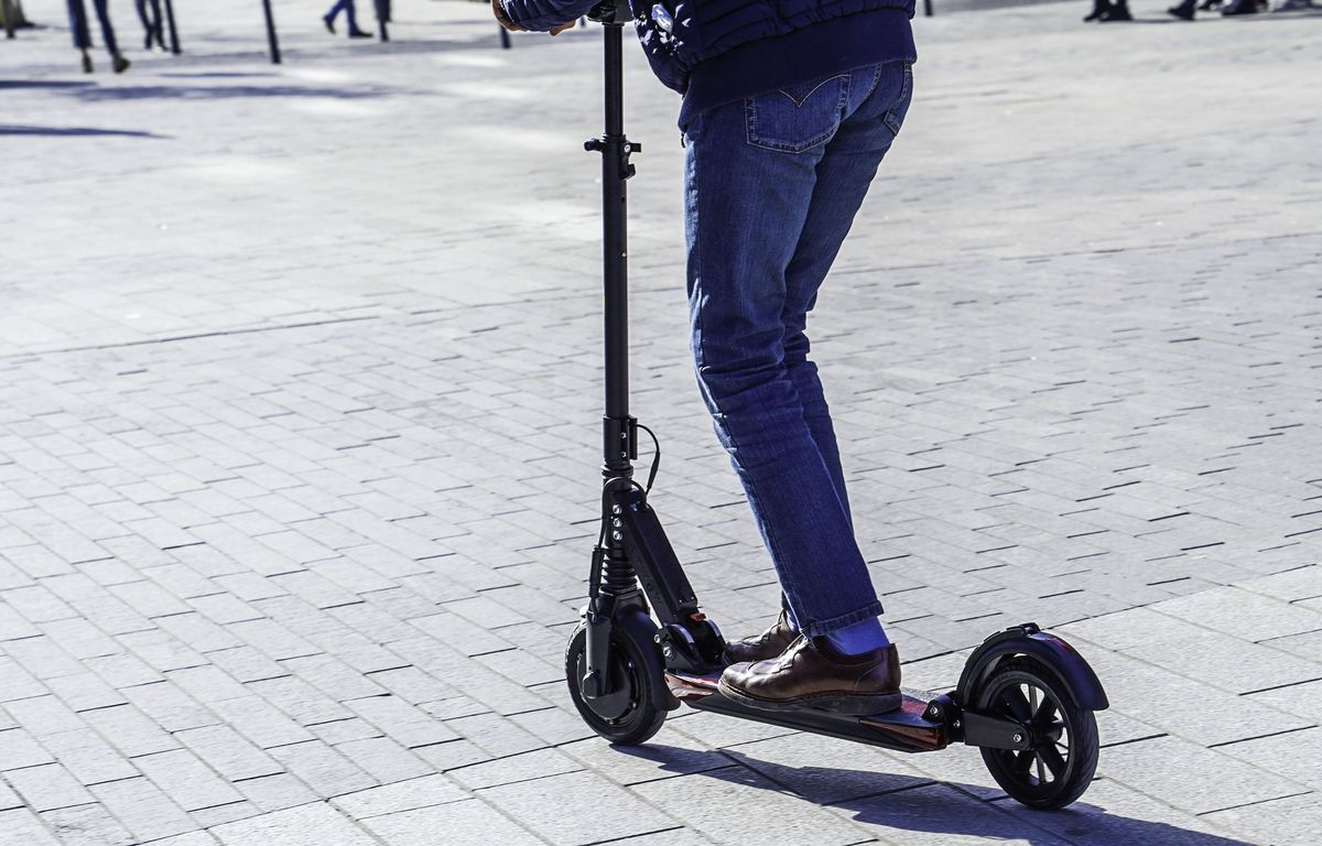 Nîmes : Trois arrestations après la mort d’une femme à trottinette