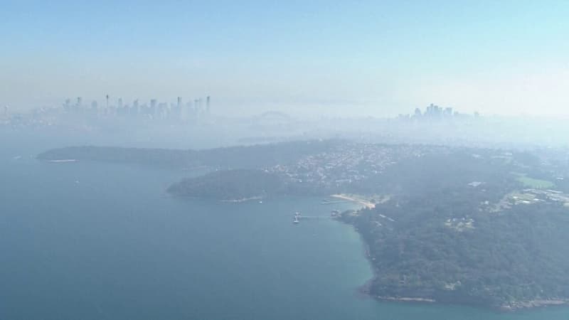 Sydney enveloppée dans un nuage de fumée en raison d’incendies préventifs en périphérie