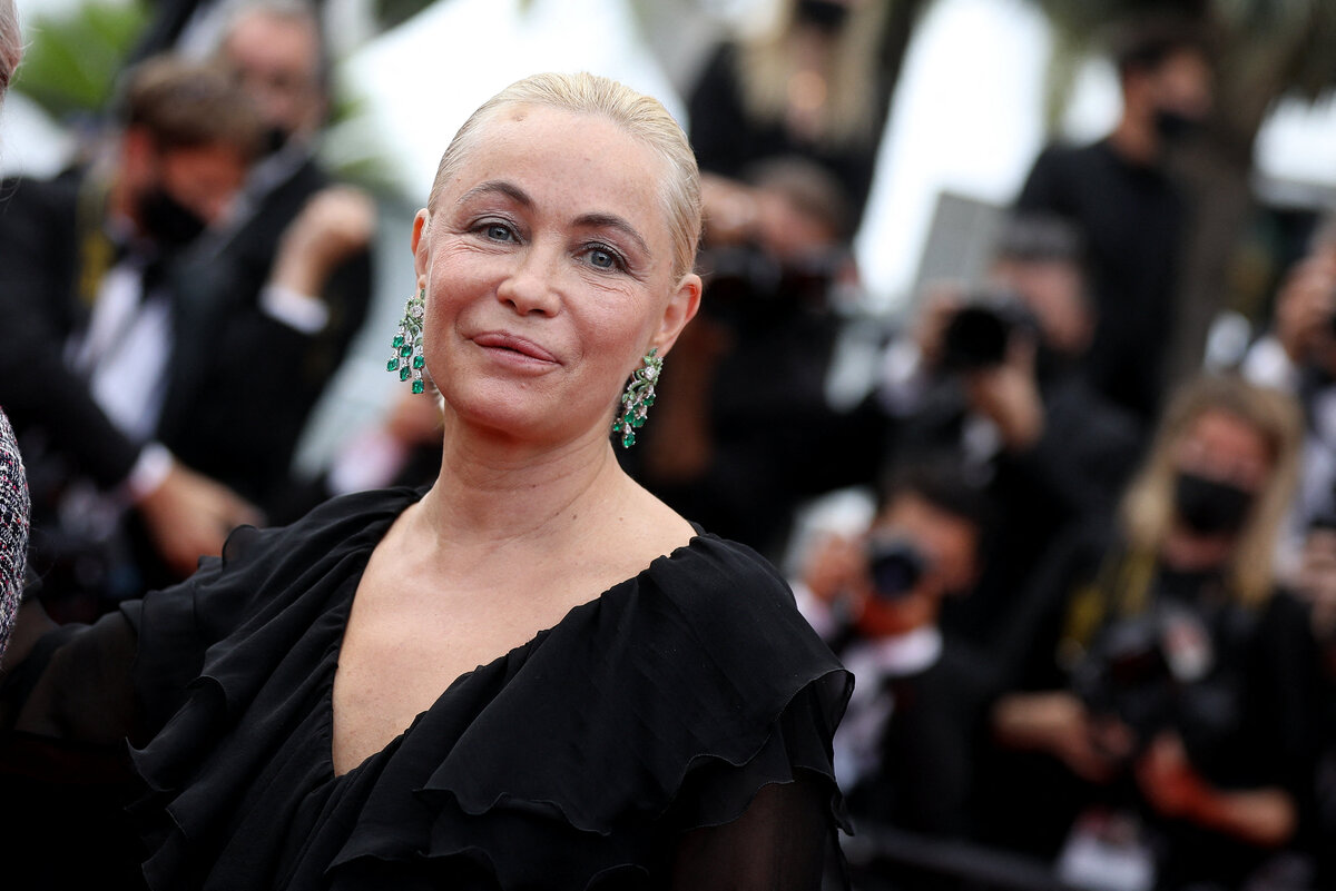 “Ce qui me fait le plus peur” : quand Emmanuelle Béart craque dans son documentaire sur l’inceste