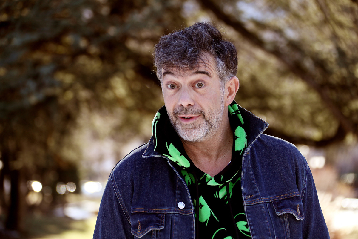 Stéphane Plaza accusé de violences : “Mes doigts pendaient”, trois femmes accablent l’animateur