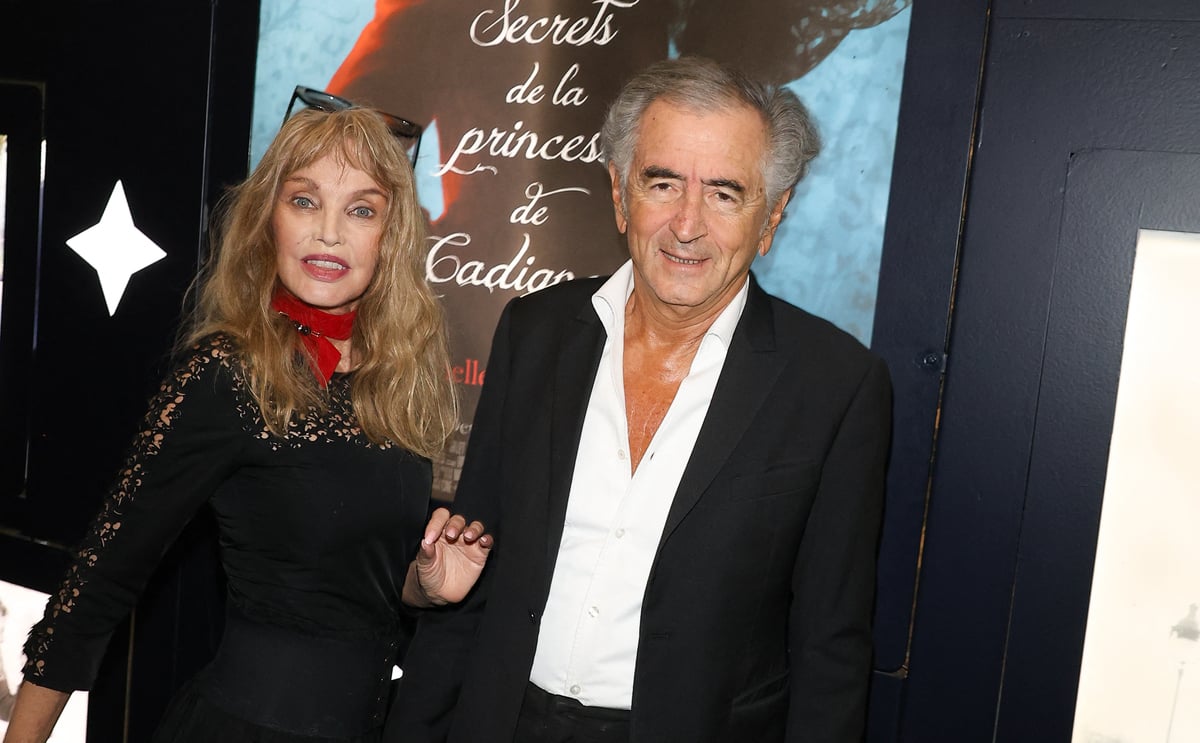 “Très envie…” : cet acte illégal qu’Arielle Dombasle s’interdit pour préserver son couple avec Bernard Henri-Lévy