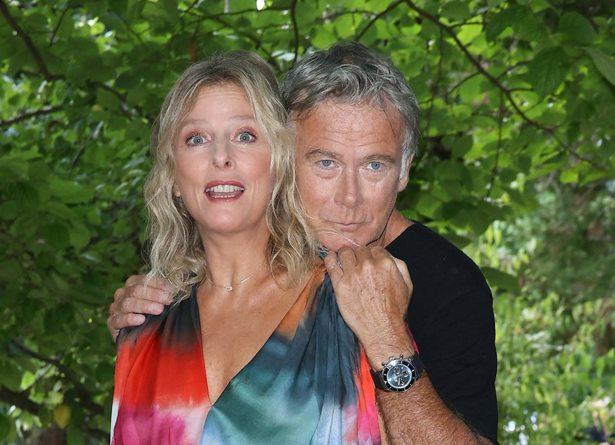 “Si je peux me permettre…” : en pleine interview avec Franck Dubosc, Karin Viard met les pieds dans le plat sur son couple