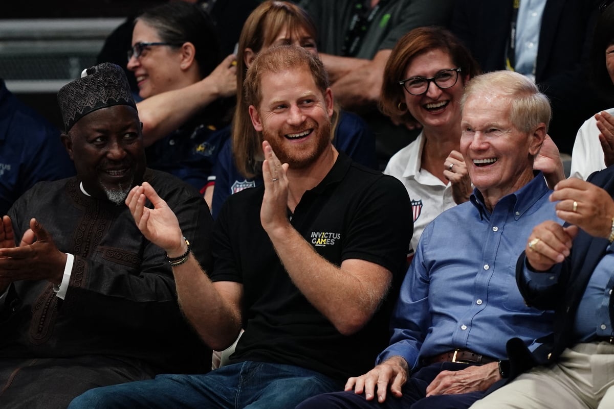 “Les gènes de sa mère” : le côté “père expérimenté” du prince Harry ressort lors de son dernier échange en Allemagne