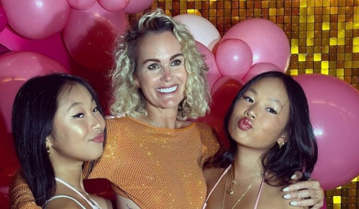 Laeticia Hallyday : cette photo exhumée par sa fille Jade où celle-ci se permet un geste osé